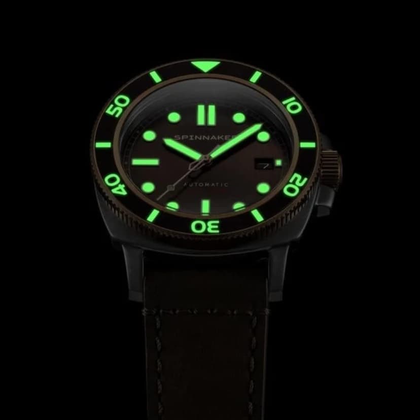 Spinnaker pour Homme 42 mm Hull Diver Automatique 3 Aiguilles Montre avec Bracelet Cuir Véritable ou Acier Inoxydable SP-5088, Vert, Sangle - 2