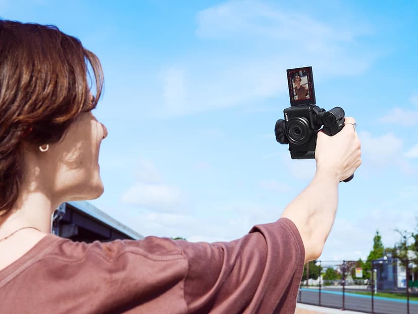 Sony Vlog camera ZV-1F | Digital Camera (Vari-angle Screen, 4K Video, slow motion, Vlog features) - Black - 3