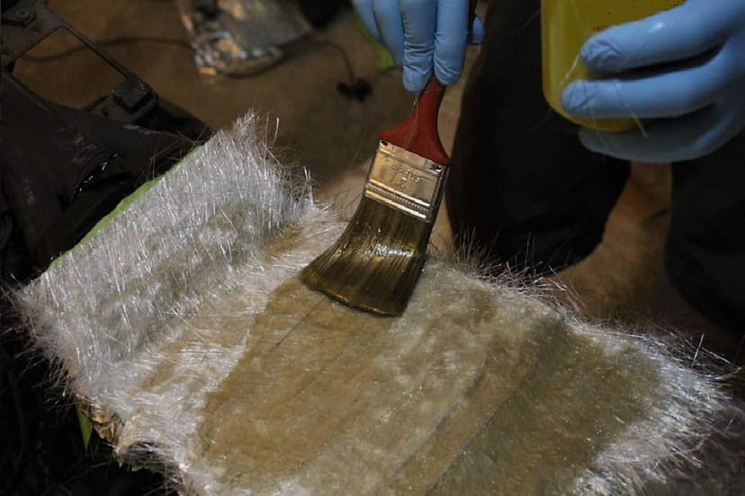 Polyester Resin 5 kg + 6 m2 Glass Fabric 300 g/m² + Catalyst + Pipette Dosage. - 6