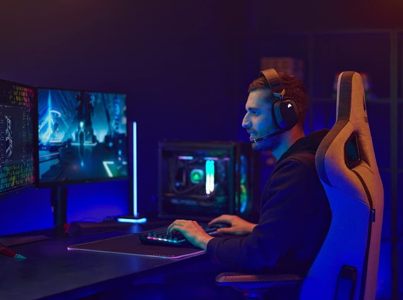 Corsair HS80 RGB Wireless Casque Gaming Premium avec Dolby Atmos Audio (Faible Latence, Microphone Omnidirectionnel, sans Fil Jusqu'à 18 Mètres, 20 Heures d'autonomie, Compatibilité PS5/PS4) Carbone - 2