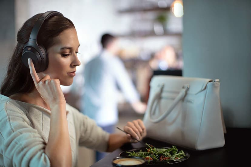 Sony WH-1000XM3 Casque sans fil Bluetooth à réduction de bruit (batterie 30h, capteur tactile, application Headphones Connect, fonction de charge rapide, Amazon Alexa) Noir - 2