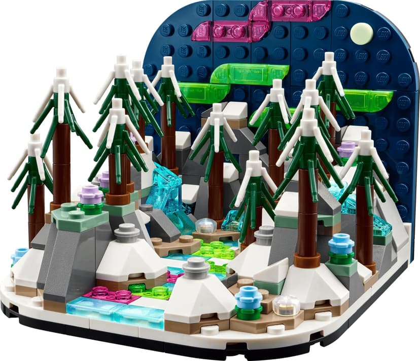 LEGO Creator Northern Lights Diorama Promo Set 40785 - 2