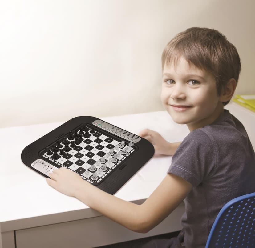 Lexibook, Chessman FX Electronic Chess Game with Touch Keyboard and Light and Sound Effects 32 Pieces 64 Levels of Difficulty, Family Board Game, Black/Silver, CG1335LXB - 6