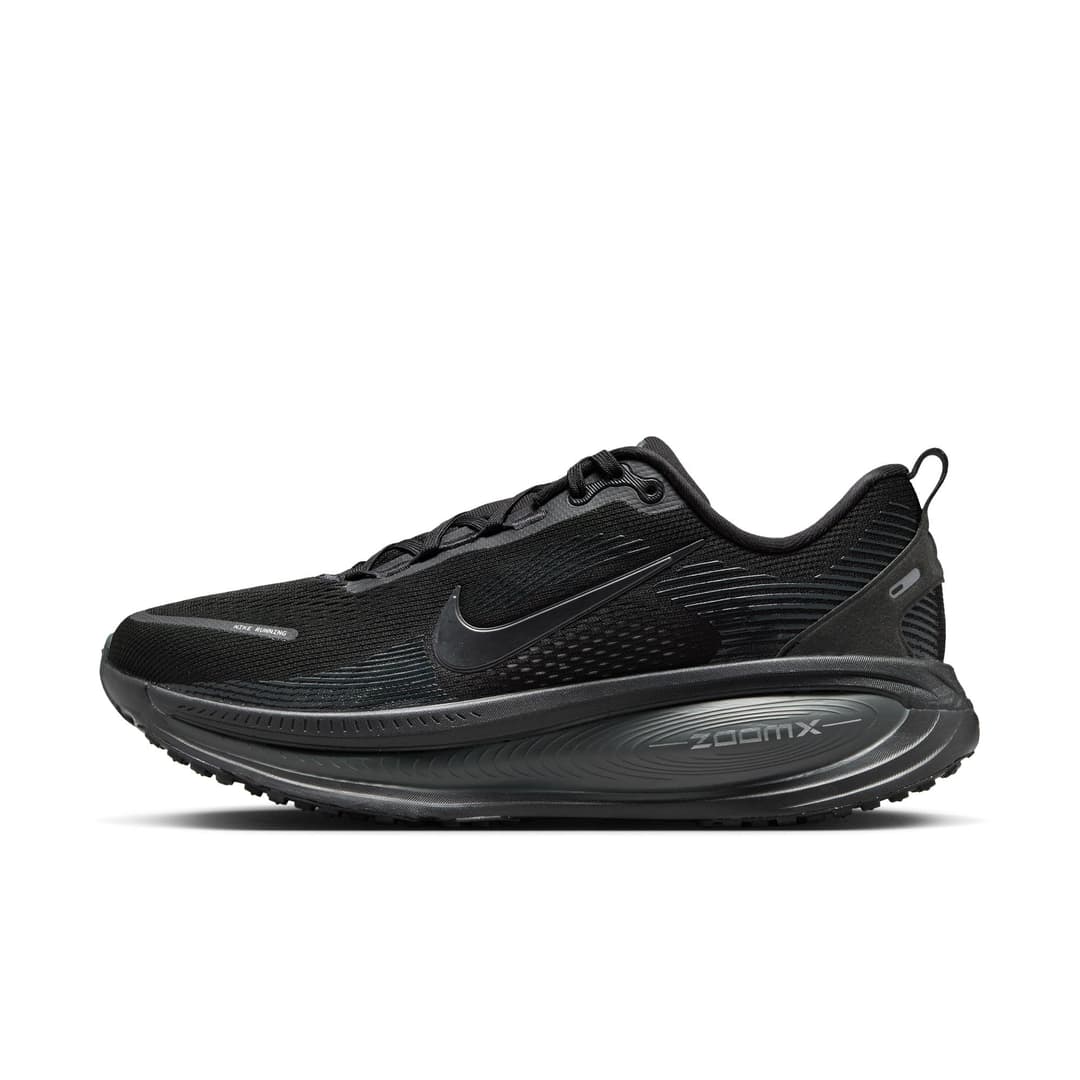Nike Men's Vomero 18 Sneaker, Black/Black/Dark Smoke Grey/Light Smoke Grey, 10.5 UK