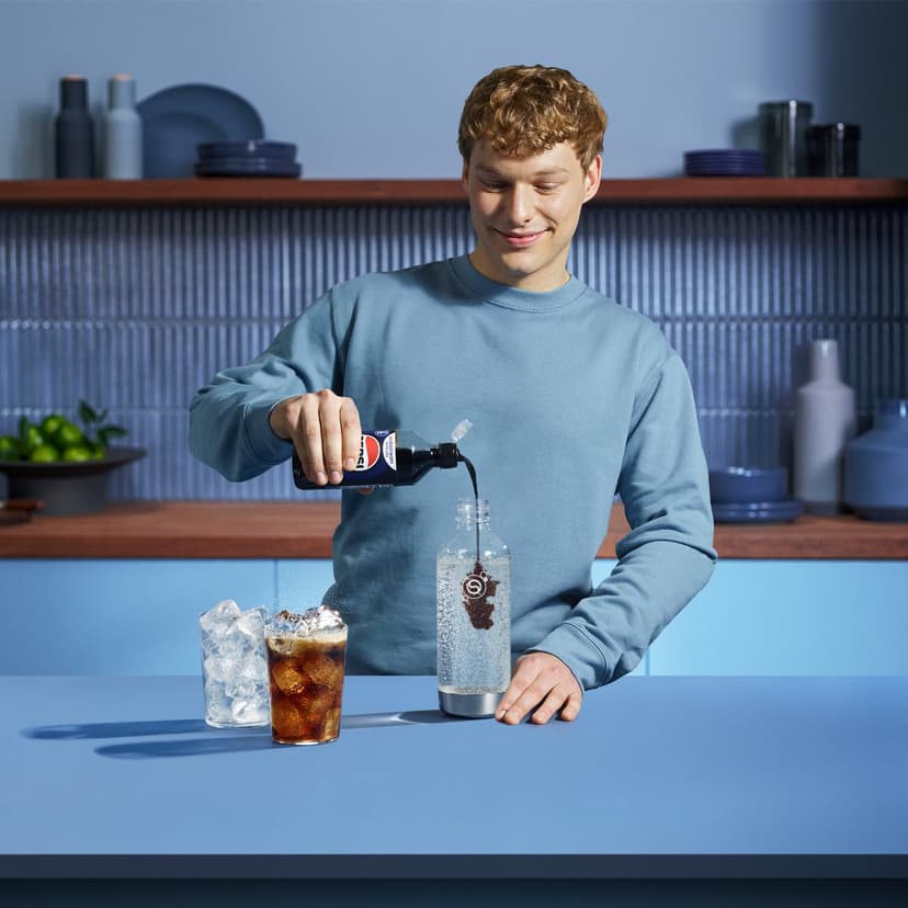 Sodastream - Set of 6 x Pepsi Max concentrates, sugar-free, 100% original flavour, with measuring cap, 6 x 440 ml. - 9