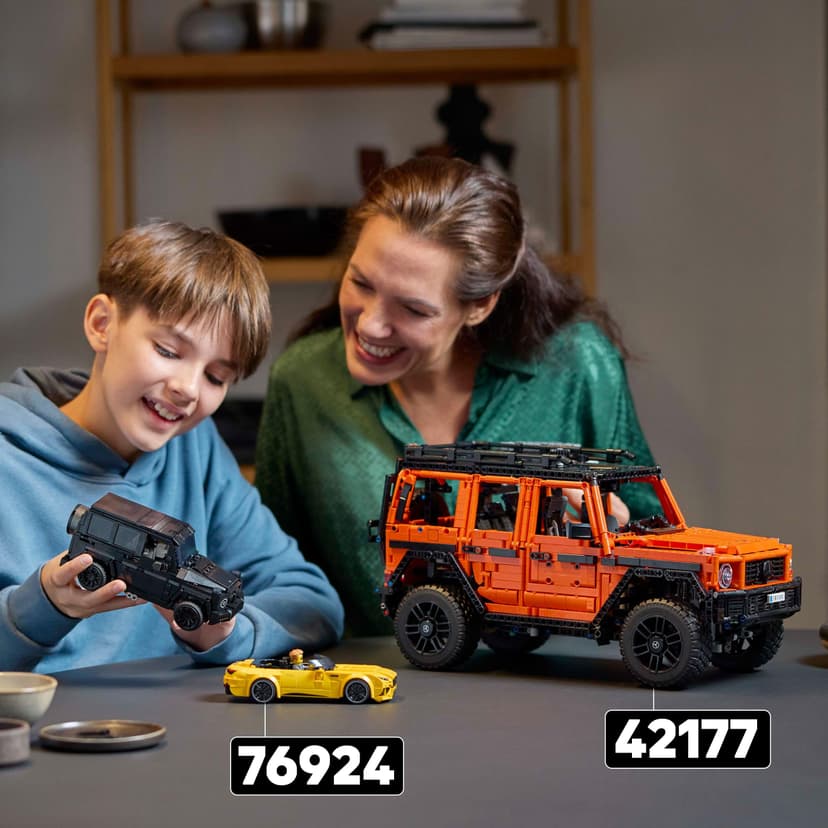 LEGO Technic Mercedes-Benz G 500 PROFESSIONAL Line - Maquette Voiture à Construire pour Adultes - Modèle de Classe G - Idée Cadeau pour les Passionnés de 4x4 et Véhicules de Luxe à Collectionner 42177 - 7