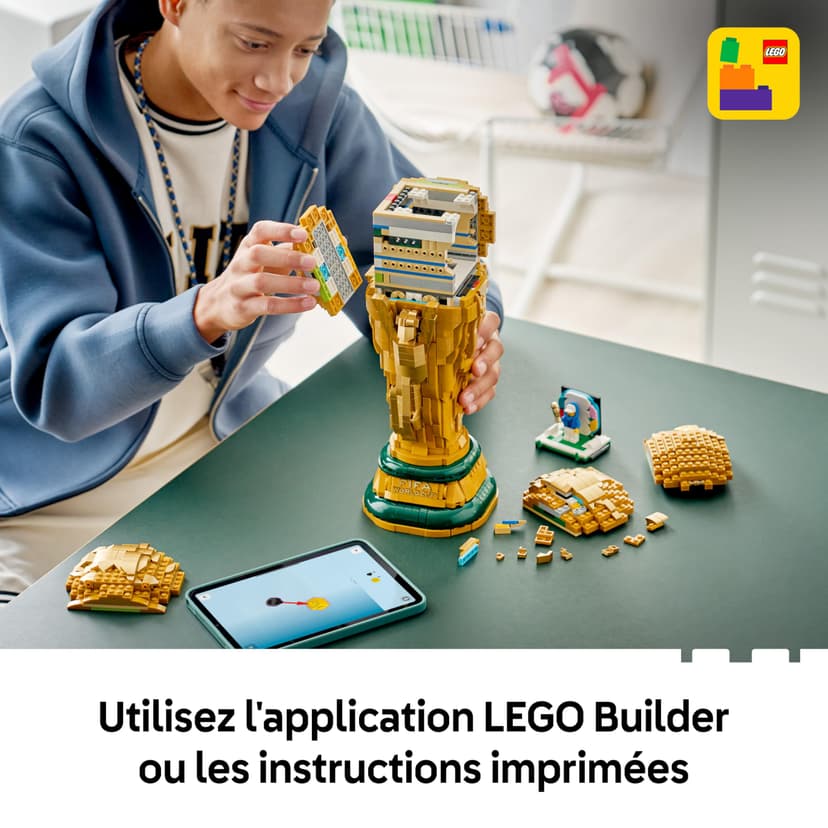 LEGO Editions Trophée Officiel de la Coupe du Monde de la FIFA - Jouet 3D - Maquette DIY avec Minifigurine Collector - Idée Cadeau Football pour la Fête des Pères ou pour Adulte Fan de Sport 43020 - 7