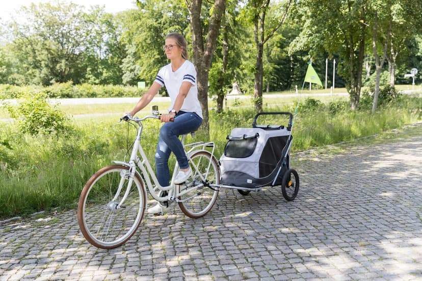 TRIXIE dog trailer for bicycles 18.1 × 19.7 × 26.4 inches up to 48.5 lbs – reflective dog bike trailer with practical quick-fold function – with integrated cushion and leash, 12796 - 3
