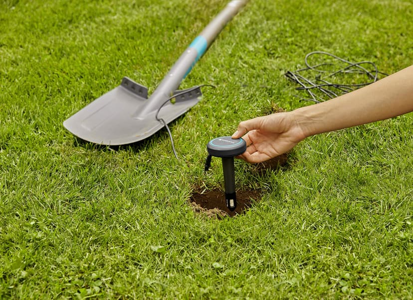 Gardena Sonde d'humidité des sols: Arrosage automatique, peut être utilisé directement sur la pelouse, câble de raccordement de 5 m, peut être prolongé avec un câble de rallonge (01867-20) - 8